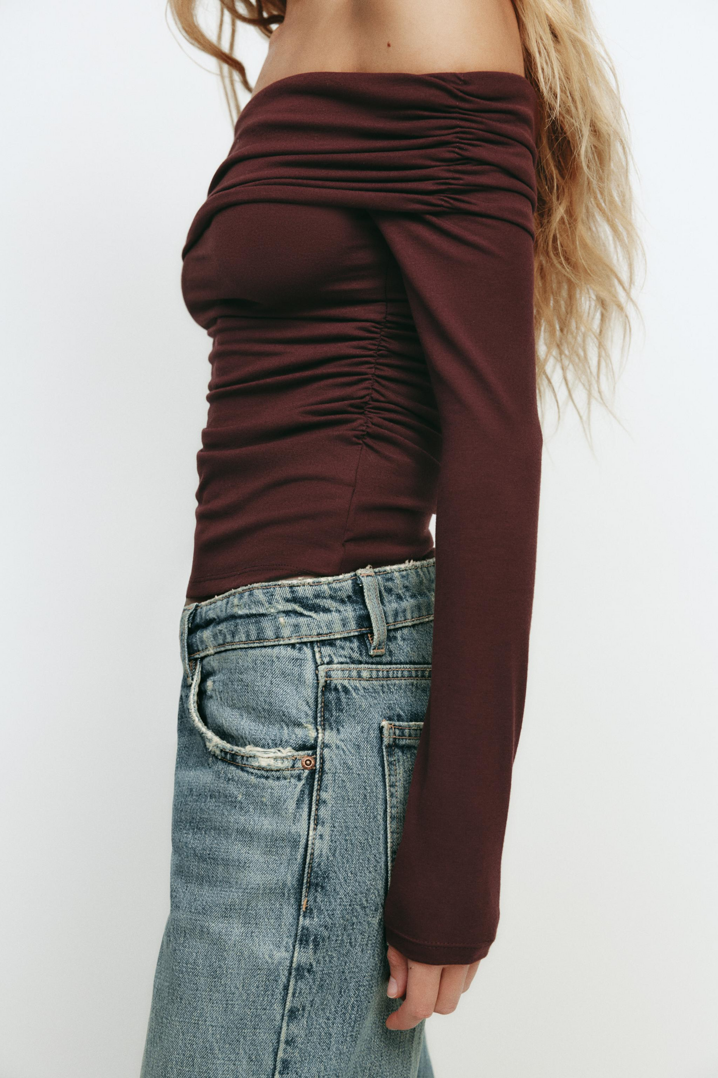 Quinlan Asymmetric Neckline Top In Wine