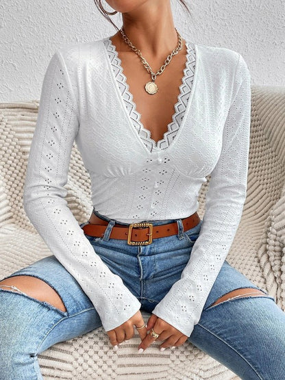 V-Neck Long Sleeves Fitted Top In White